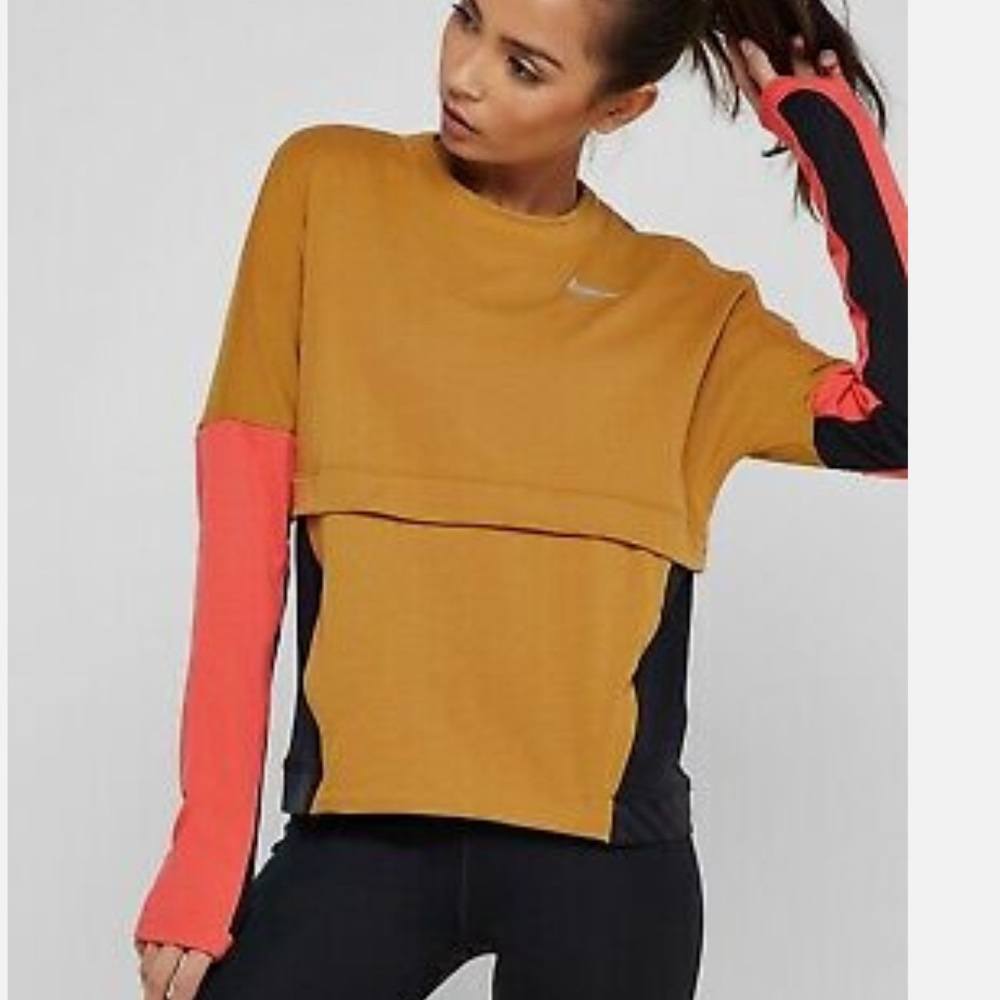 Nike Women’s Dri-FIT Therma Sphere Sweatshirt size L